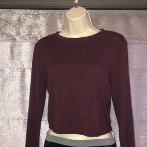 Maroon long sleeve crop top